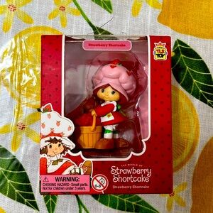 TLS Toys Strawberry Shortcake
